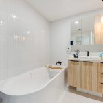 unit-for-sale-maroochydore-bathroom
